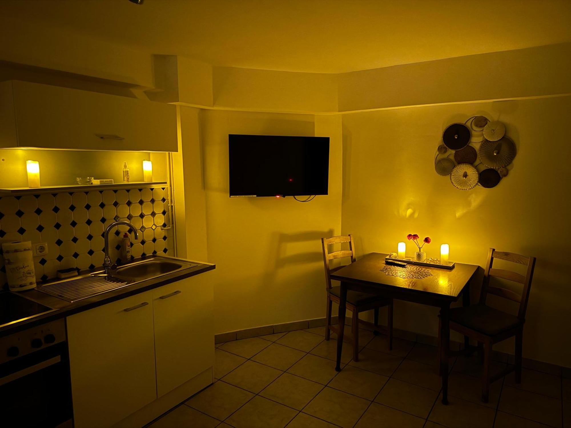 Kleine-Romantische Ferienwohnung Parkplatz Vor Dem Haus! アルテンアウ エクステリア 写真
